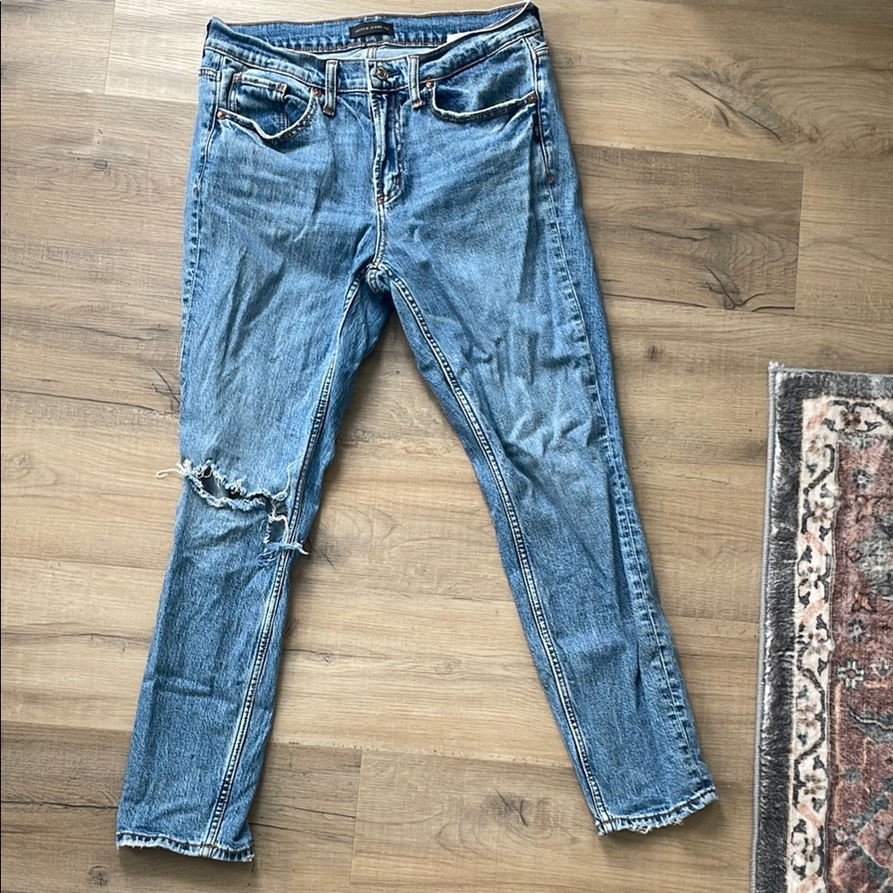Women’s Distressed Blue Jeans